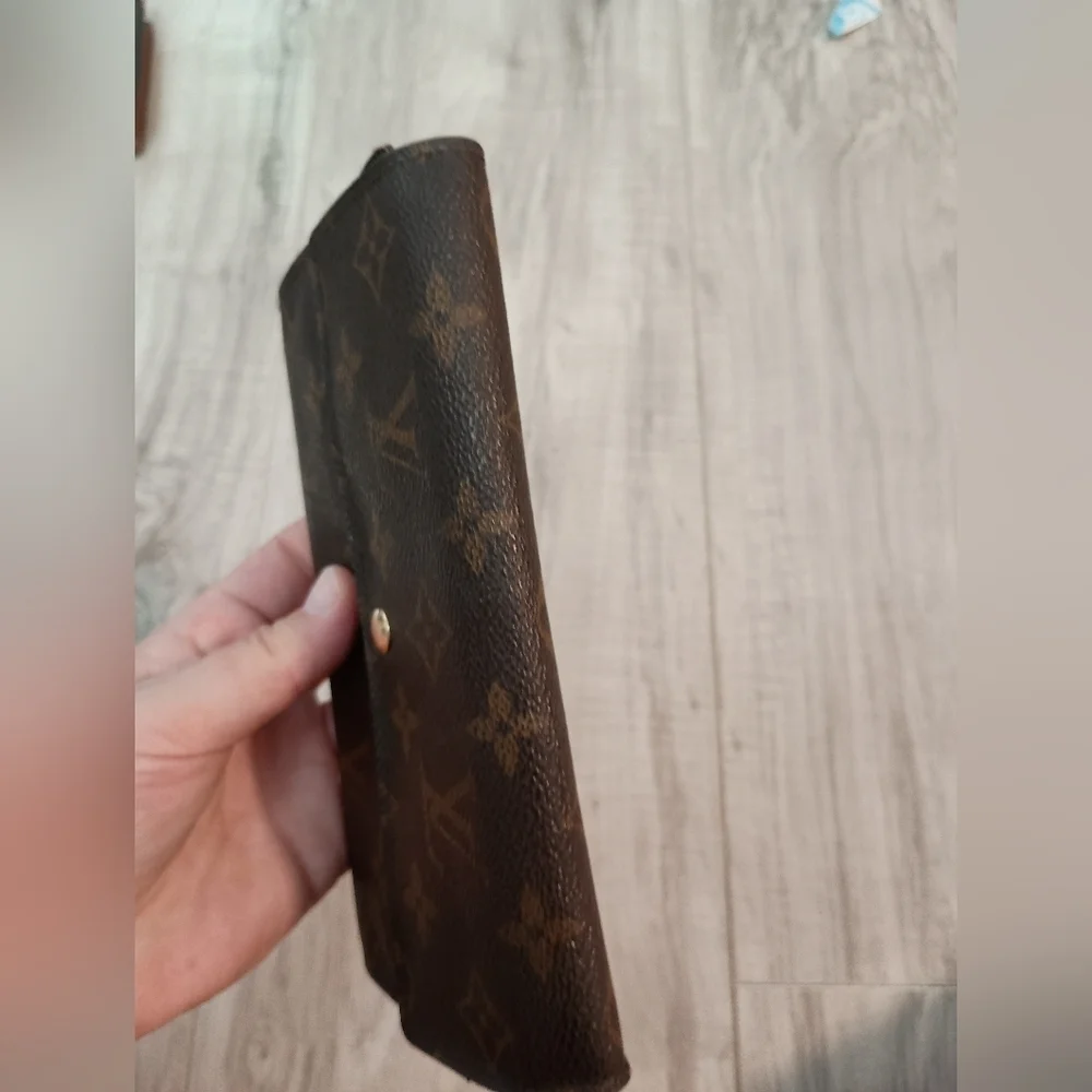 Louis Vuitton Monogram Sarah Long Wallet